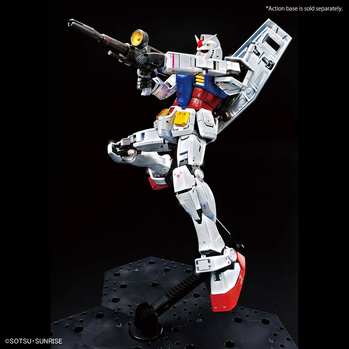 MG 1/100 RX-78-2 Gundam Ver.3.0 (Gundam Base Limited / Titanium Finish)