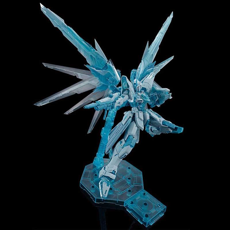 MG 1/100 Freedom Gundam Ver.2.0 [Cross Contrast Colors / Clear Blue]