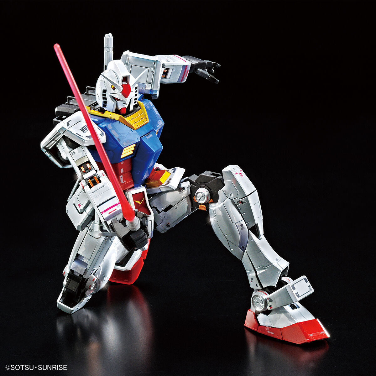 MG 1/100 RX-78-2 Gundam Ver.3.0 (Gundam Base Limited / Titanium Finish)