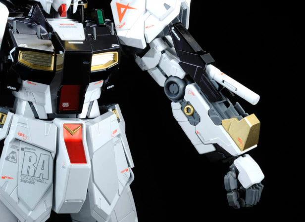 MG 1/100 Nu Gundam Ver.Ka [Titanium Finish]